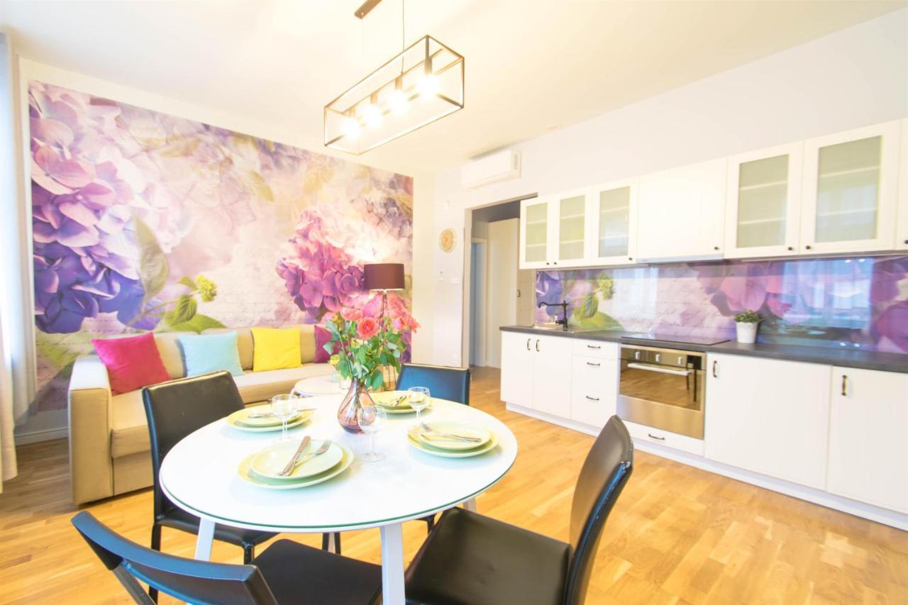 Krupnicza Modern Old Town Apartments - By Upstairs Krakow Dış mekan fotoğraf