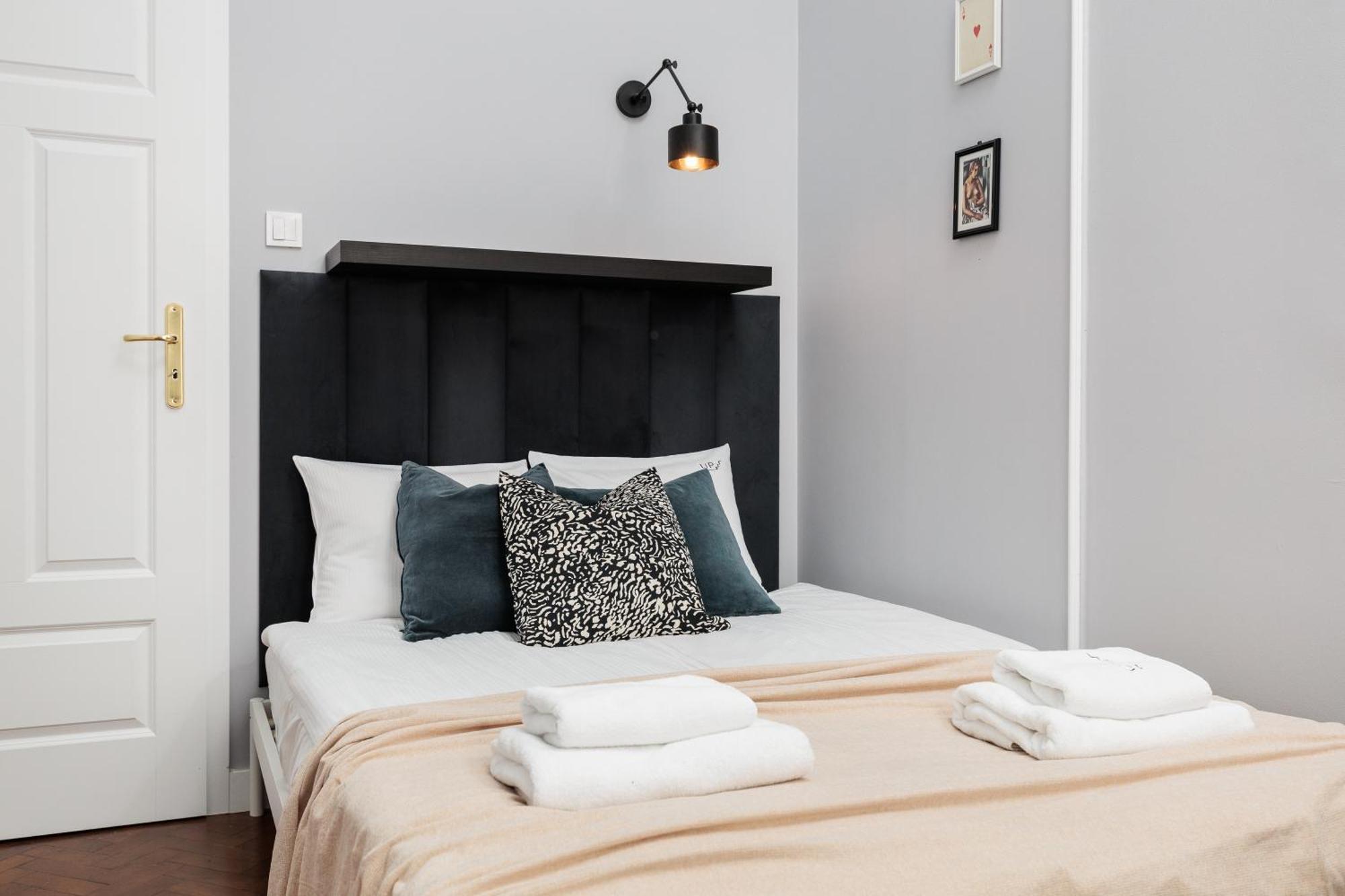 Krupnicza Modern Old Town Apartments - By Upstairs Krakow Dış mekan fotoğraf